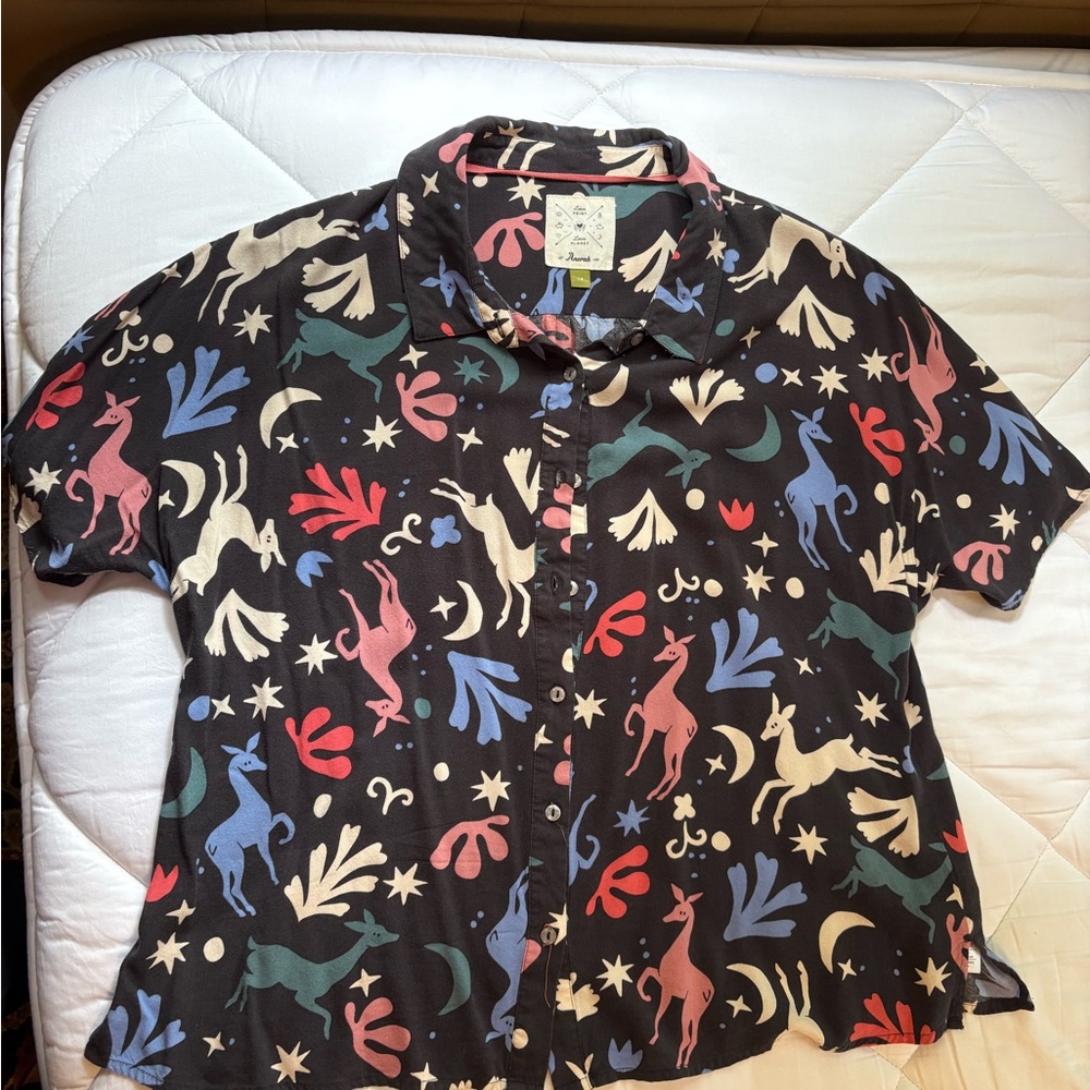 ANORAK Women’s Print Blouse